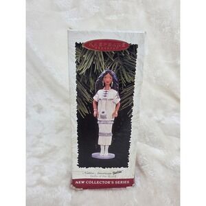 Hallmark 1996 Native American Barbie Dolls of the World‎ Keepsake Ornament